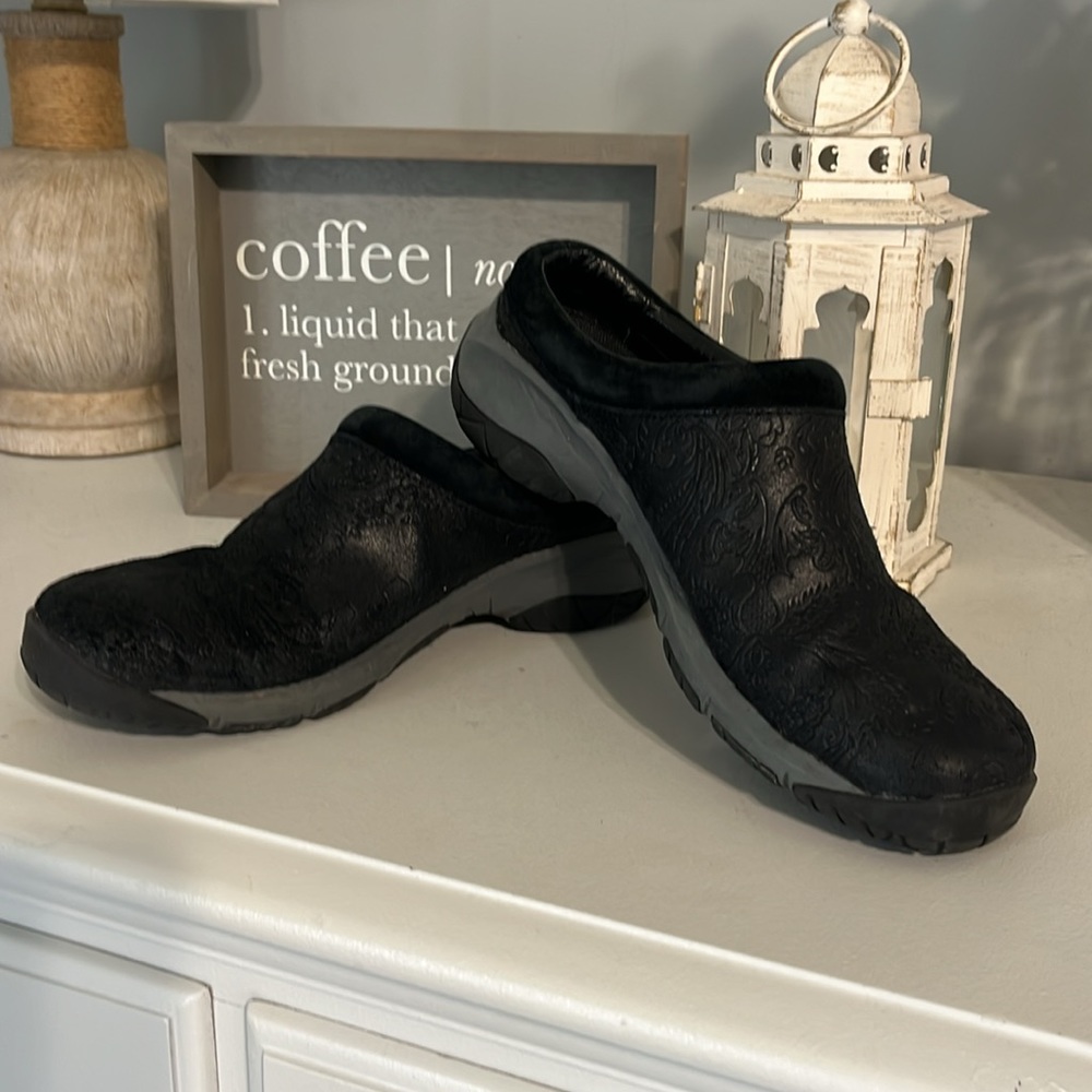 Merrell Performance Shoe Black Leather Slides Sel… - image 4